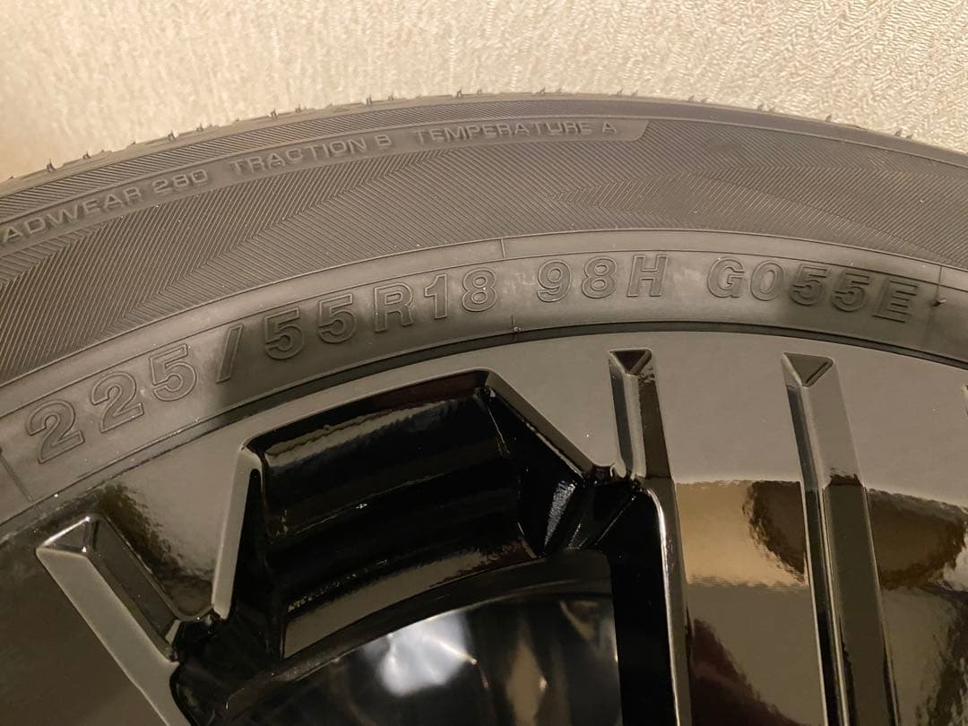 【新車外し】【送料込み】デリカD5 シャモニー タイヤ ホイール 4セット