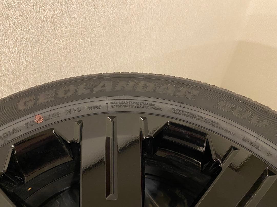 【新車外し】【送料込み】デリカD5 シャモニー タイヤ ホイール 4セット