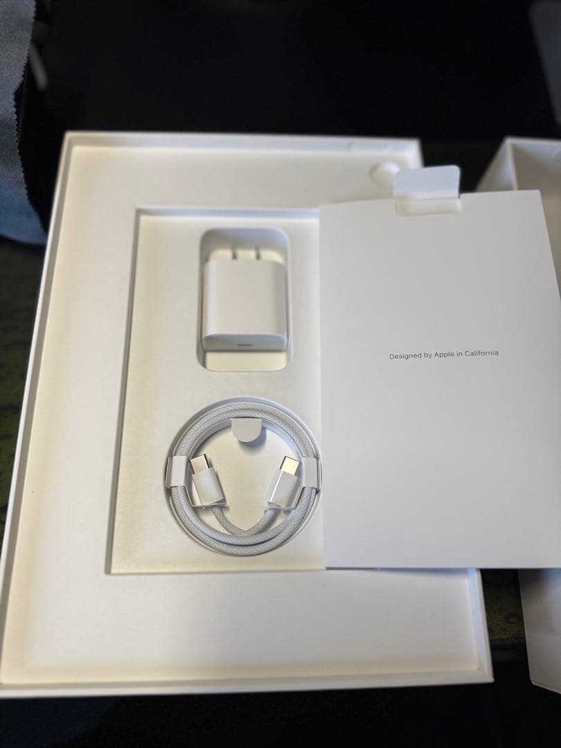 Apple iPad A16 ブルー