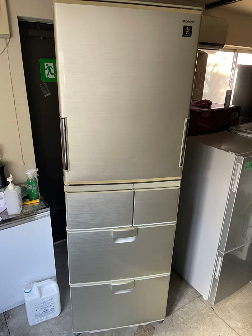 ✨東京・神奈川送料無料✨SHARP 冷蔵庫 SJ-PW42S-N