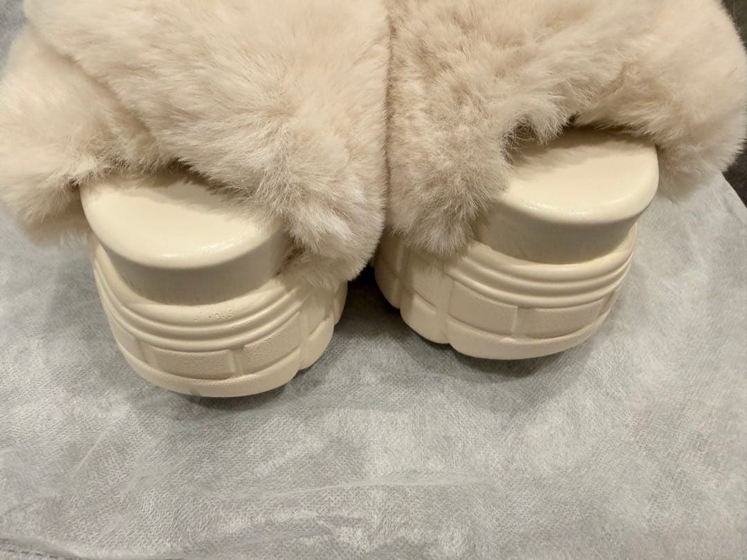 R&E クロスファーバックベルト厚底サンダル アイボリー Mサイズ