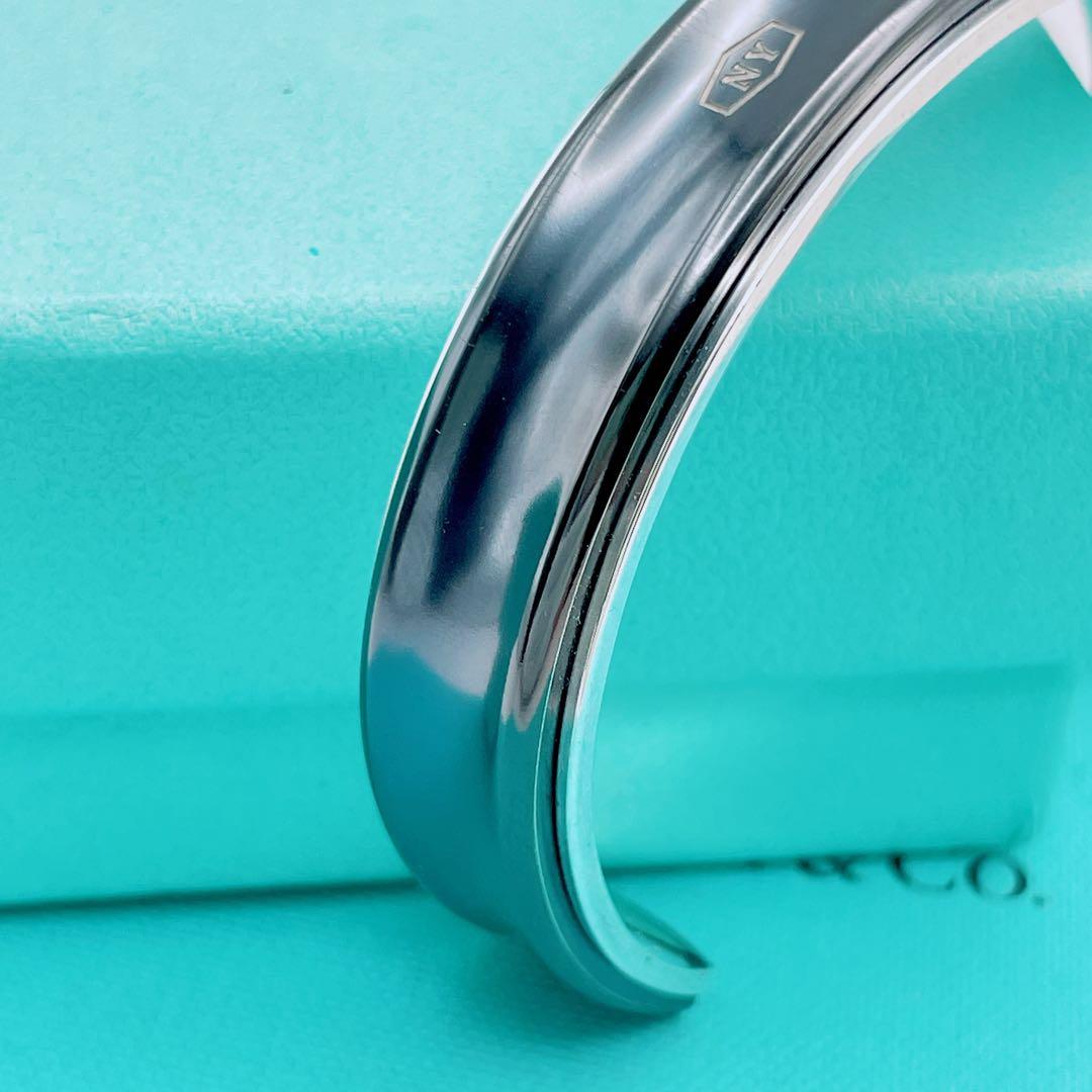 Tiffany & Co. バングル　ナロー　チタン　カフ　ブラック　TI