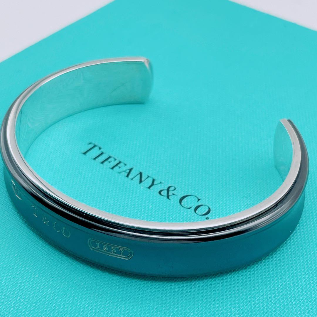 Tiffany & Co. バングル　ナロー　チタン　カフ　ブラック　TI