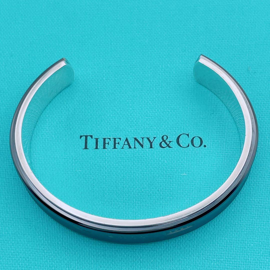 Tiffany & Co. バングル　ナロー　チタン　カフ　ブラック　TI