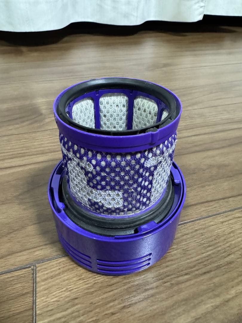 Dyson v10 fluffy掃除機 本体(未使用部品付き‼︎)