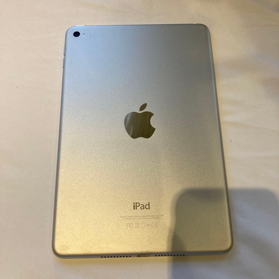 Apple iPad mini 第四世代 (モデル A1538) シルバー　①