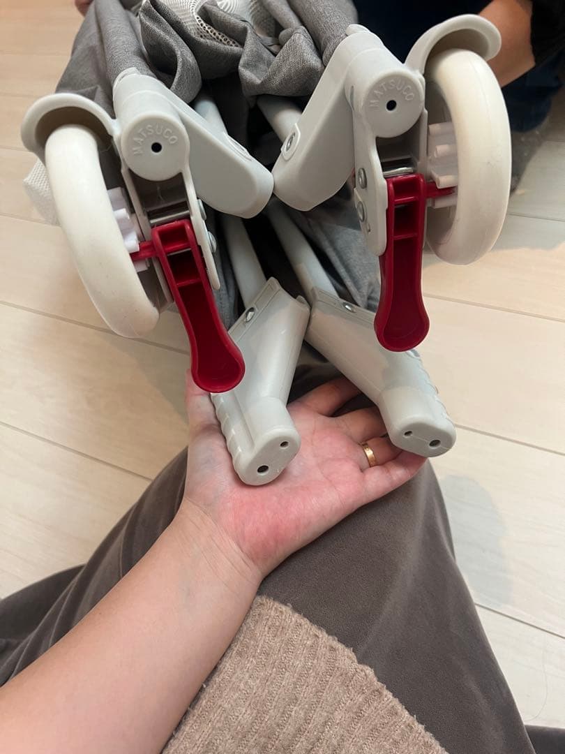 【美品】カトージ　KATOJI　ポータブルベビーベッド　オムツ台付