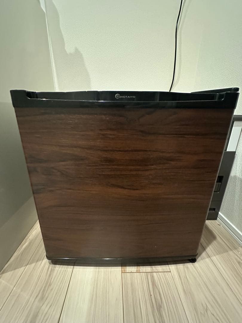 冷凍庫 ウッド TH-31RFS1-WD [右開き/左開き付け替えタイプ]