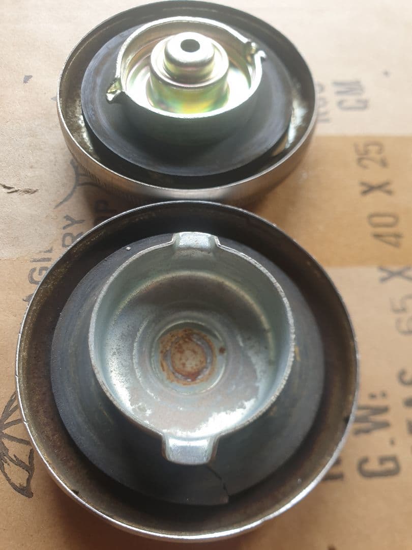 70‘s vintage 純正 ショベル ガソリンタンクキャップ