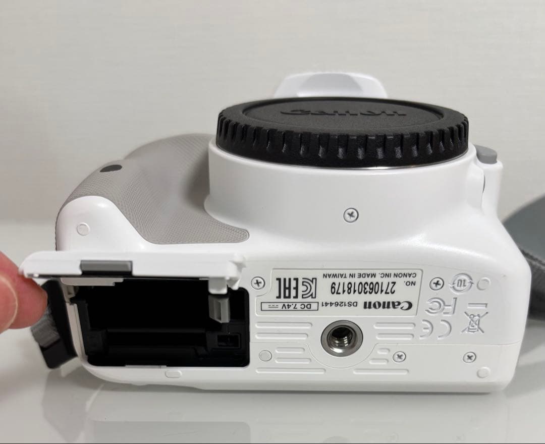 Canon EOS KissX7ホワイト レンズ2本付き