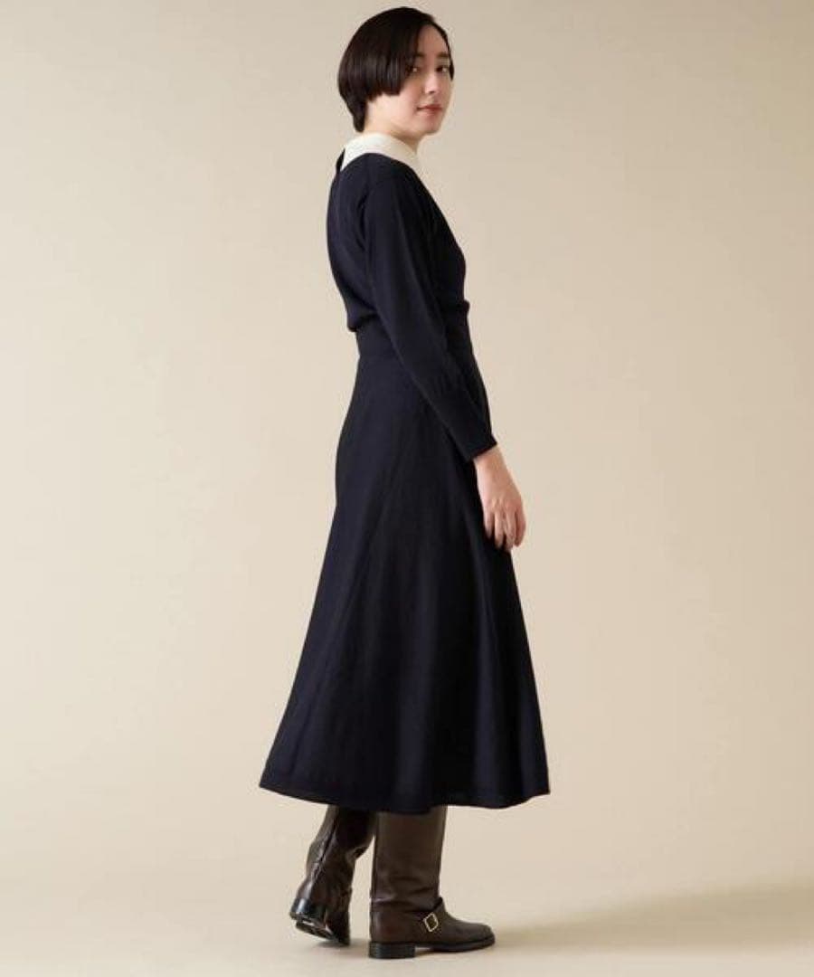 美品✨【マルティニーク】ウーステッドウールクレリックワンピース　24AW 紺