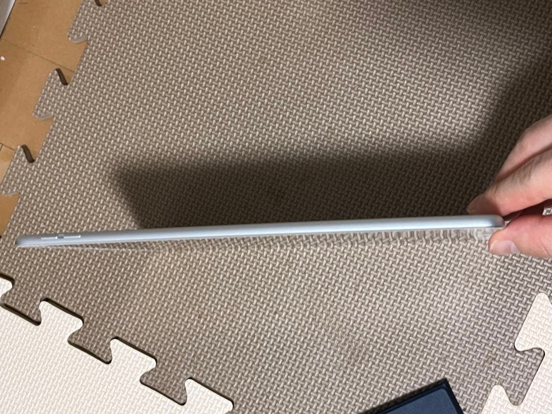 iPad Air 第3世代 64GB 中古（ケース付き）