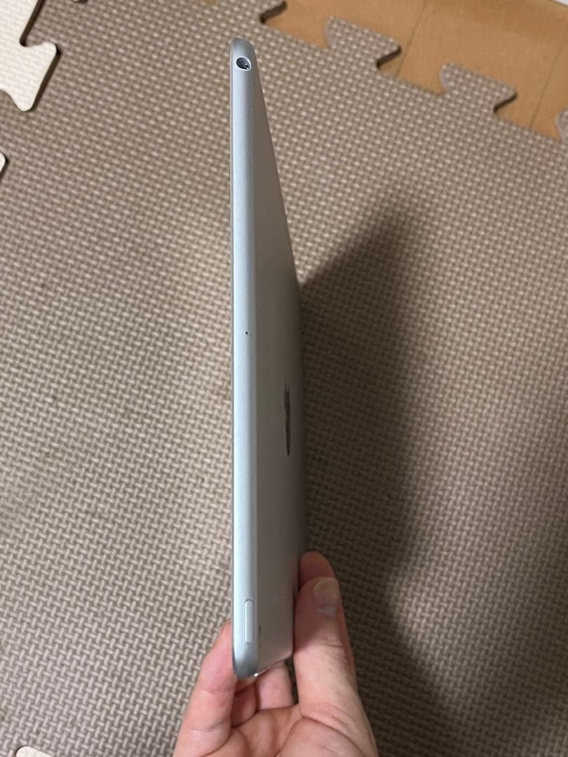 iPad Air 第3世代 64GB 中古（ケース付き）