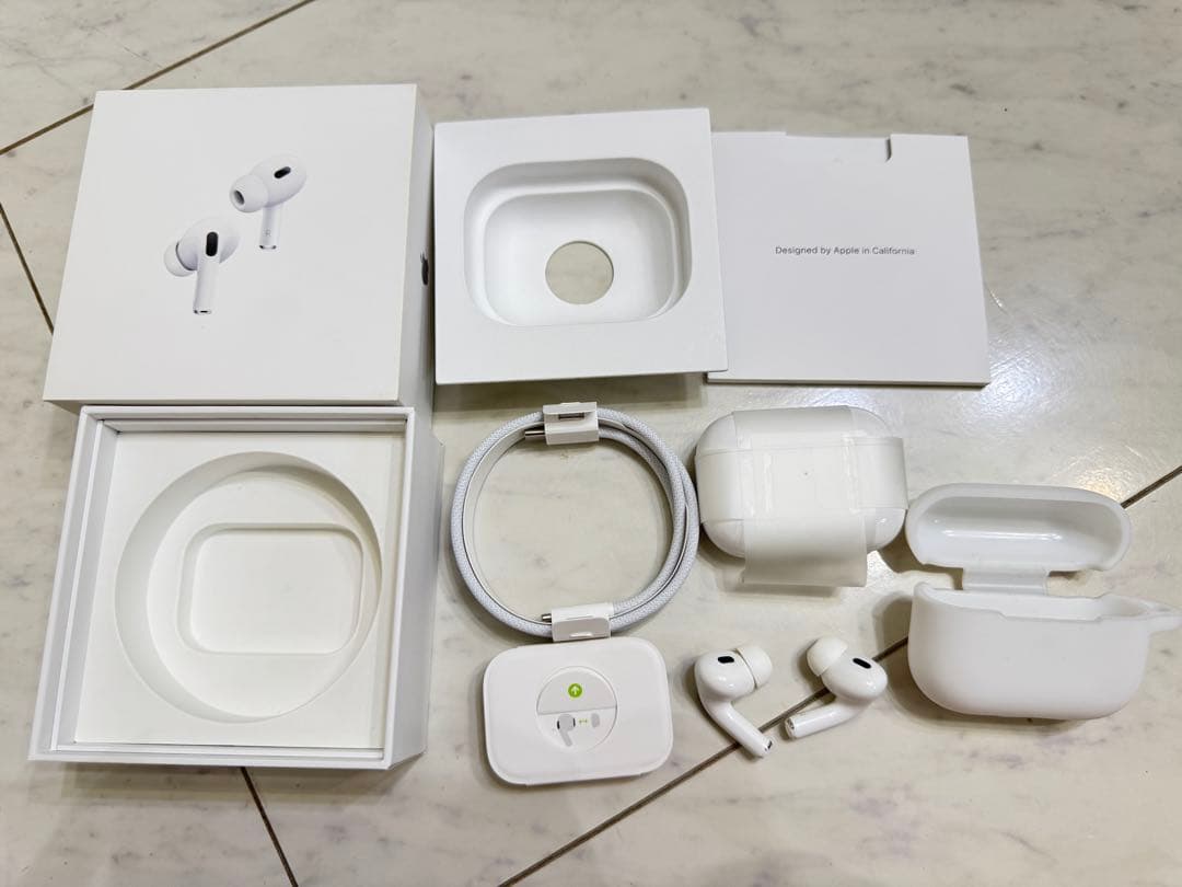 【即日発送・美品】 シリコンケース付 AirPods Pro 2