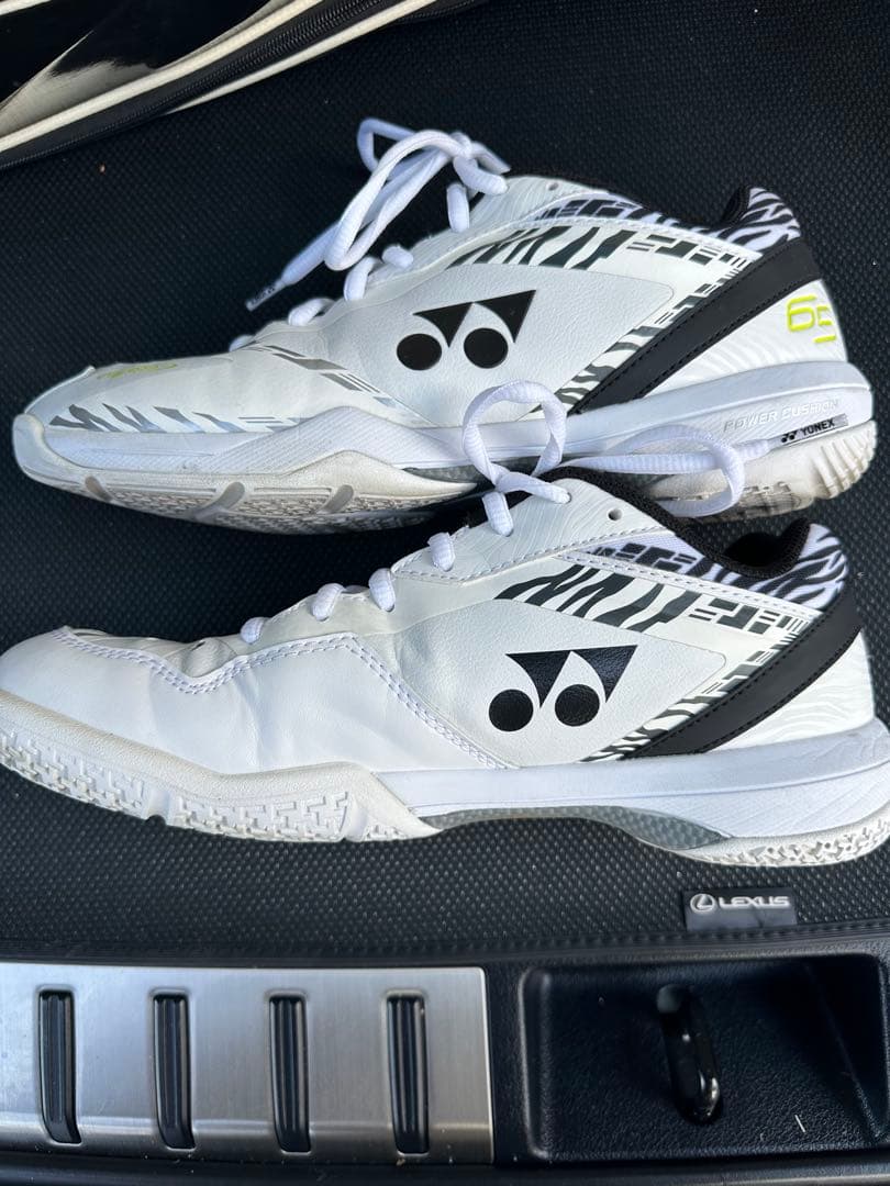 【入手困難】桃田賢斗モデル YONEX バドミントンシューズ 26〜26.5cm