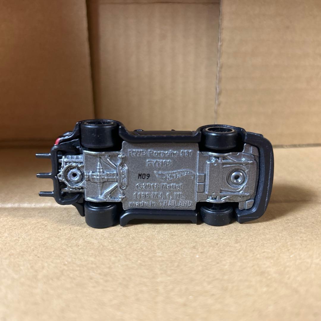 ホットウィール　1/64 RAUH-Welt ポルシェ　930 RWB