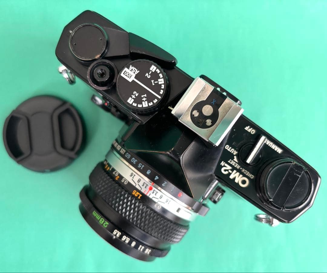 ★ OLYMPUS OM-2N BLACK + 広角レンズ 28mm
