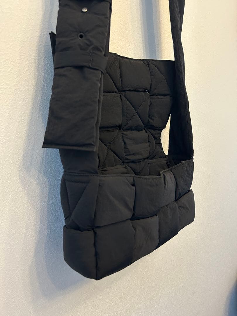 BOTTEGA VENETA パデットカセットナイロン 黒 保存袋