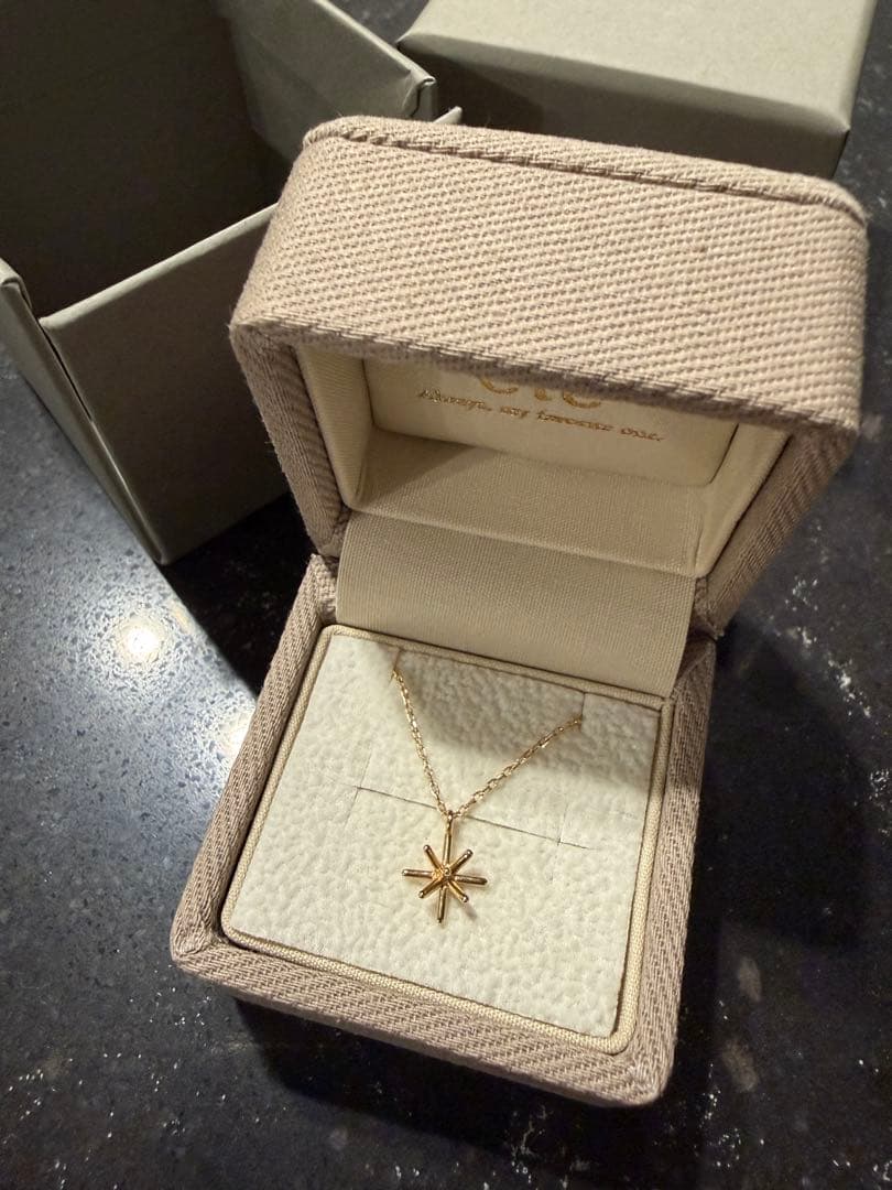 【美品】Jouete 10K イガイガネックレス