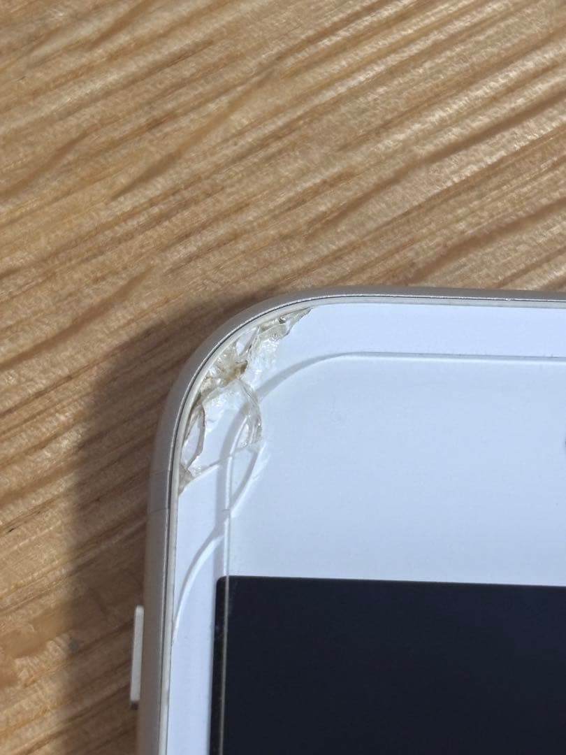 Apple iPhone 8 ホワイトSiMなし