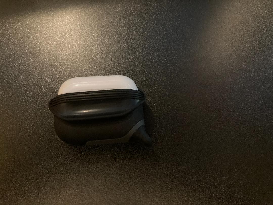 AirPods2本体 ライトニング　(spigenケース付き)