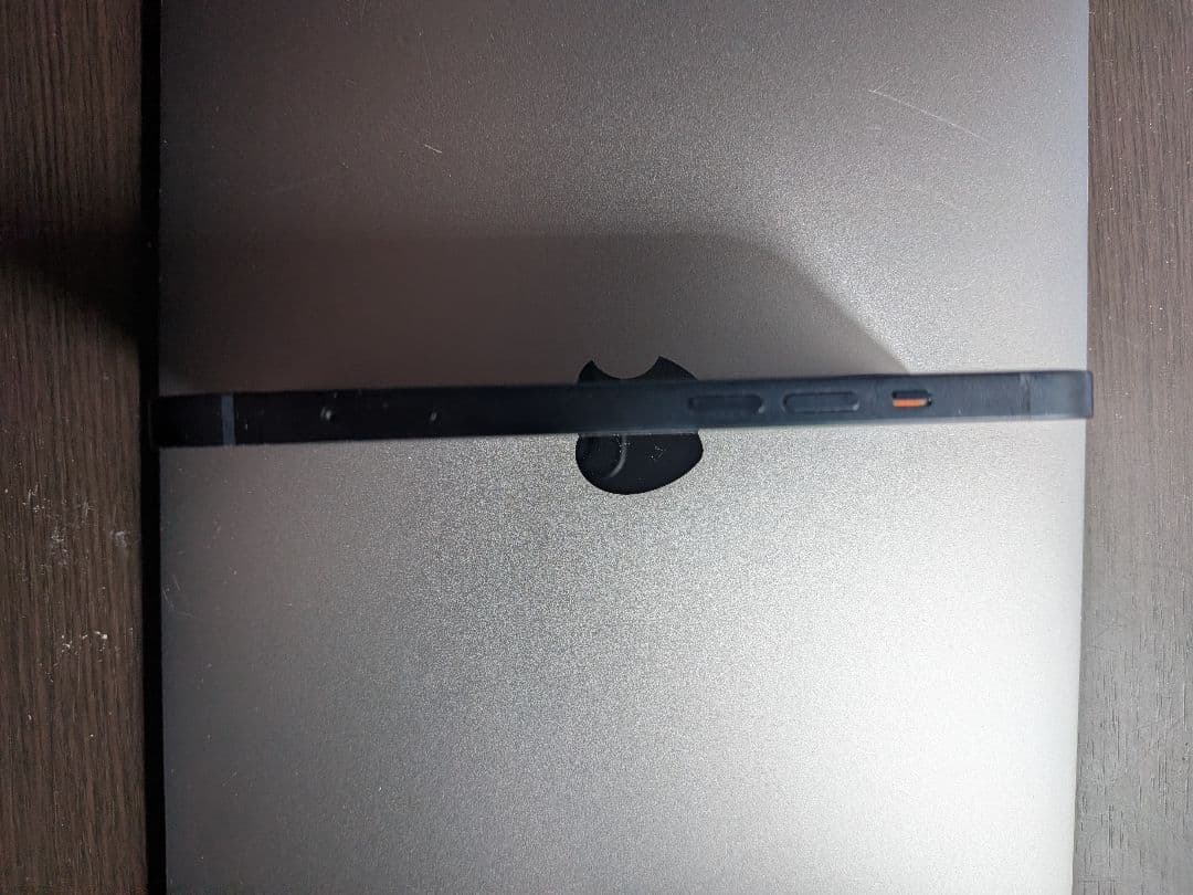 美品　Apple iPhone 13 ブラック 本体 128GB　Spigen