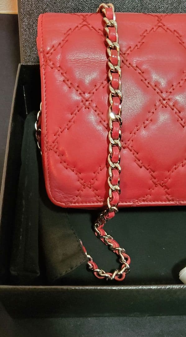 【美品】CHANEL 18番台 マトラッセ SV金具 レザー チェーンウォレット