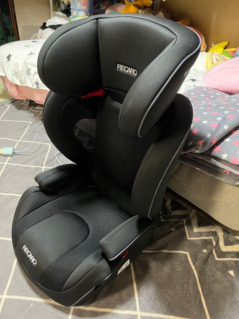 極美品　RECARO ジュニアシート ブラック