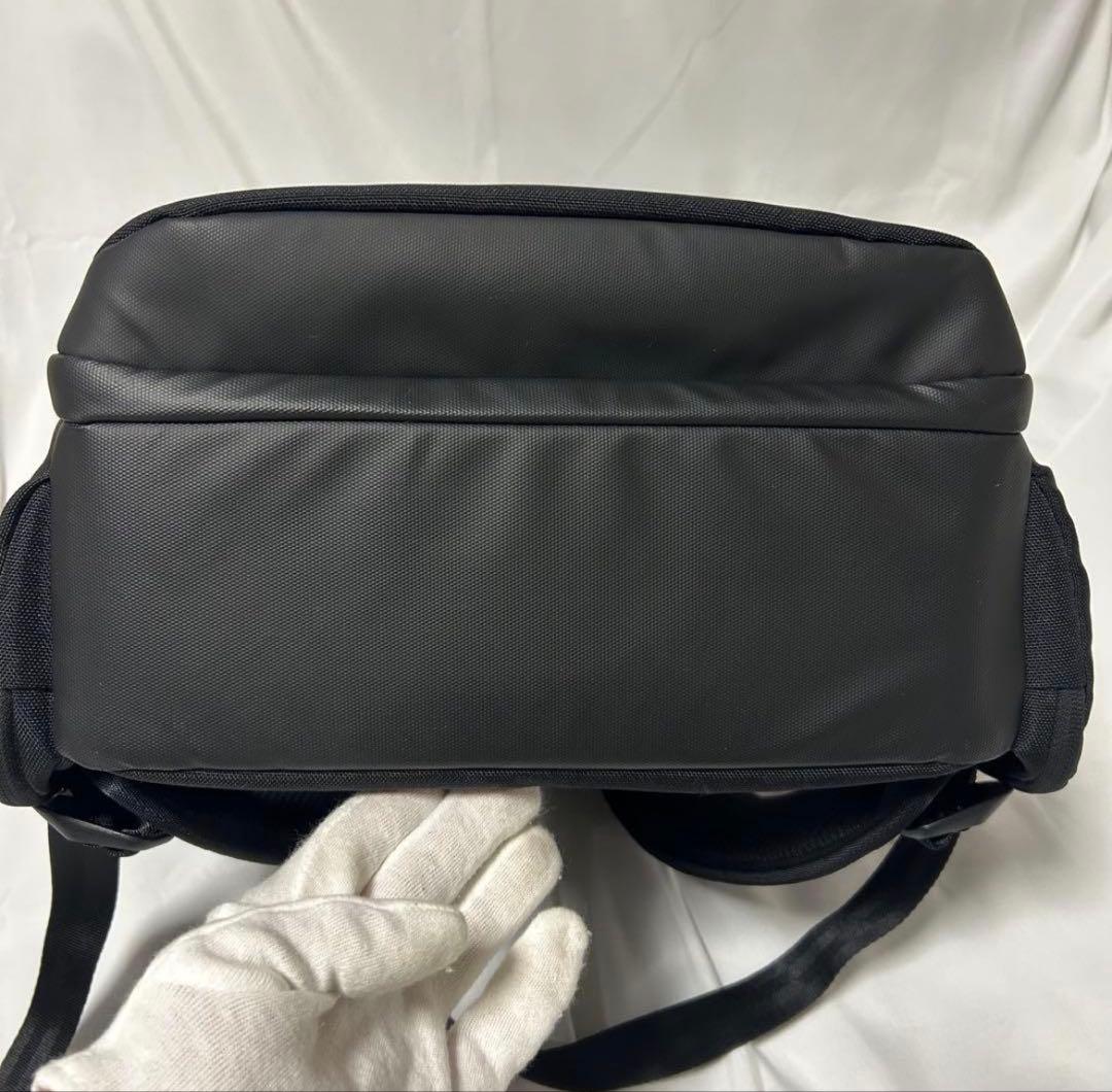 【美品】Incase インケース ARC Daypack ブラック リュック