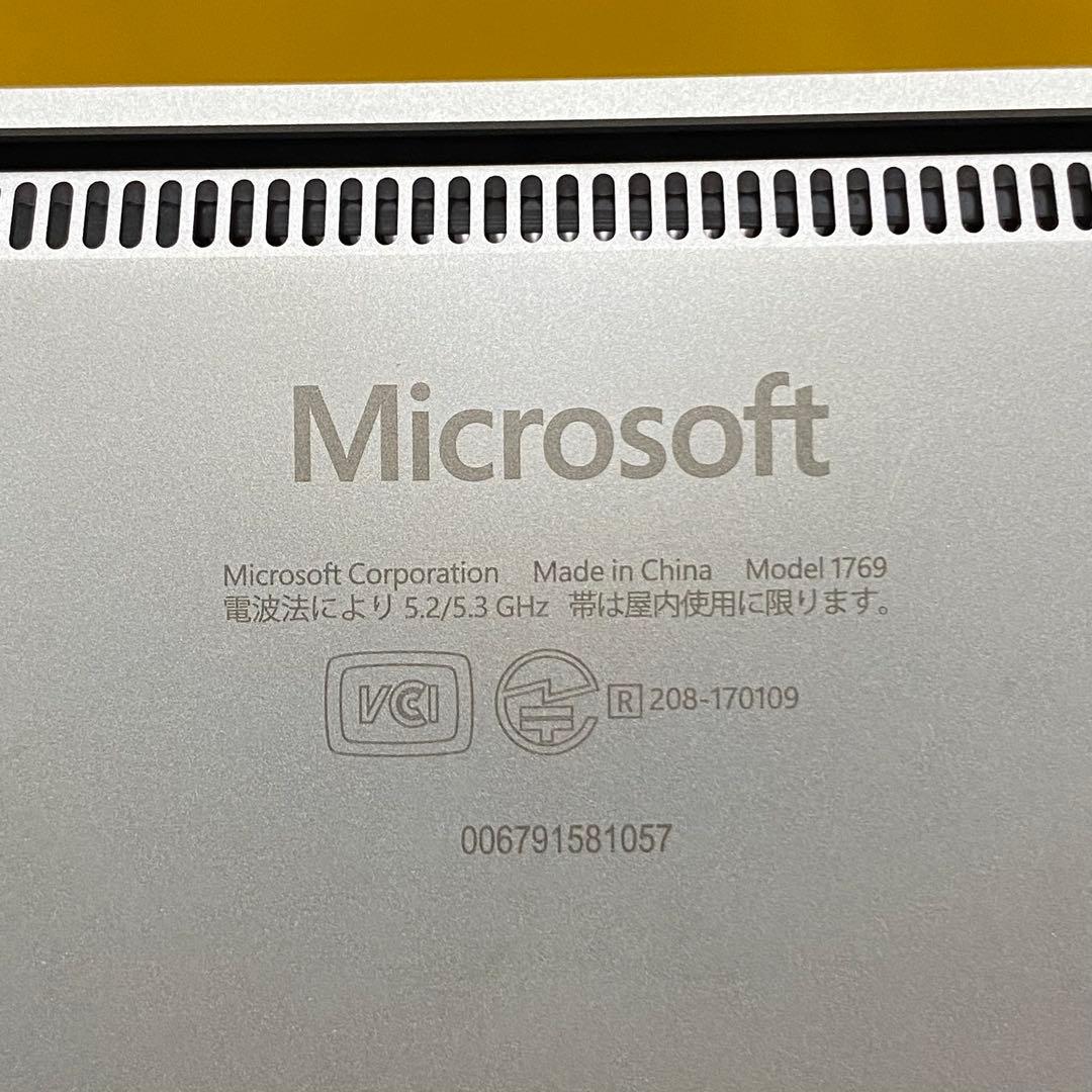 Windowsノート本体 Microsoft Surface Laptop 128GB / 4GB
