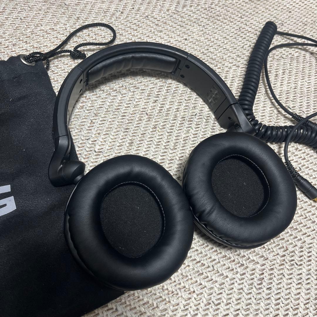AKG K181 DJ UE BASS BOOST ヘッドホン 収納袋付き