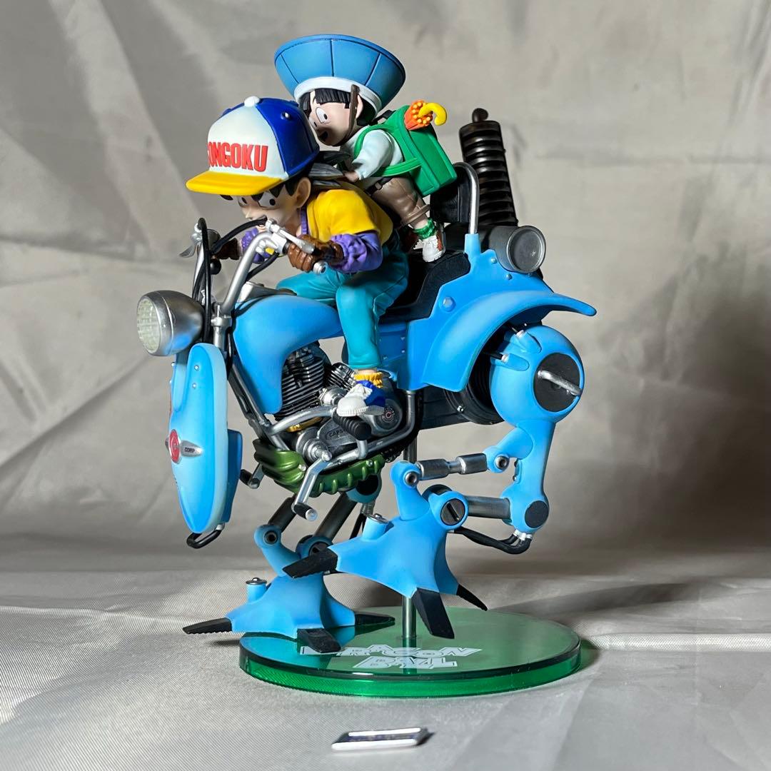 LGスタジオ バイク 悟空＆悟飯フィギュア 海外正規品 ドラゴンボールスタチュー
