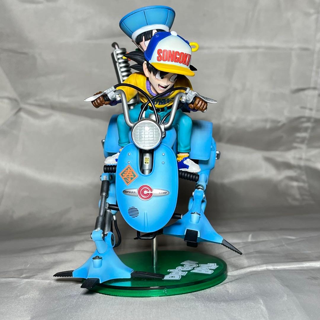 LGスタジオ バイク 悟空＆悟飯フィギュア 海外正規品 ドラゴンボールスタチュー