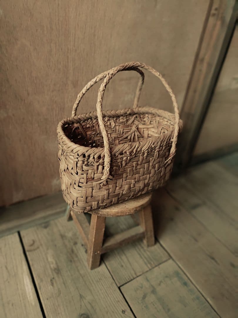 ウ*ラ様 信州安曇野の山葡萄かごバック。里山手仕事。