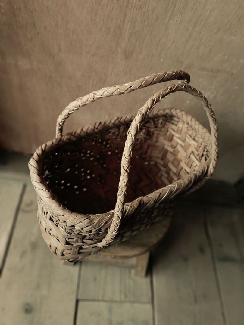 ウ*ラ様 信州安曇野の山葡萄かごバック。里山手仕事。