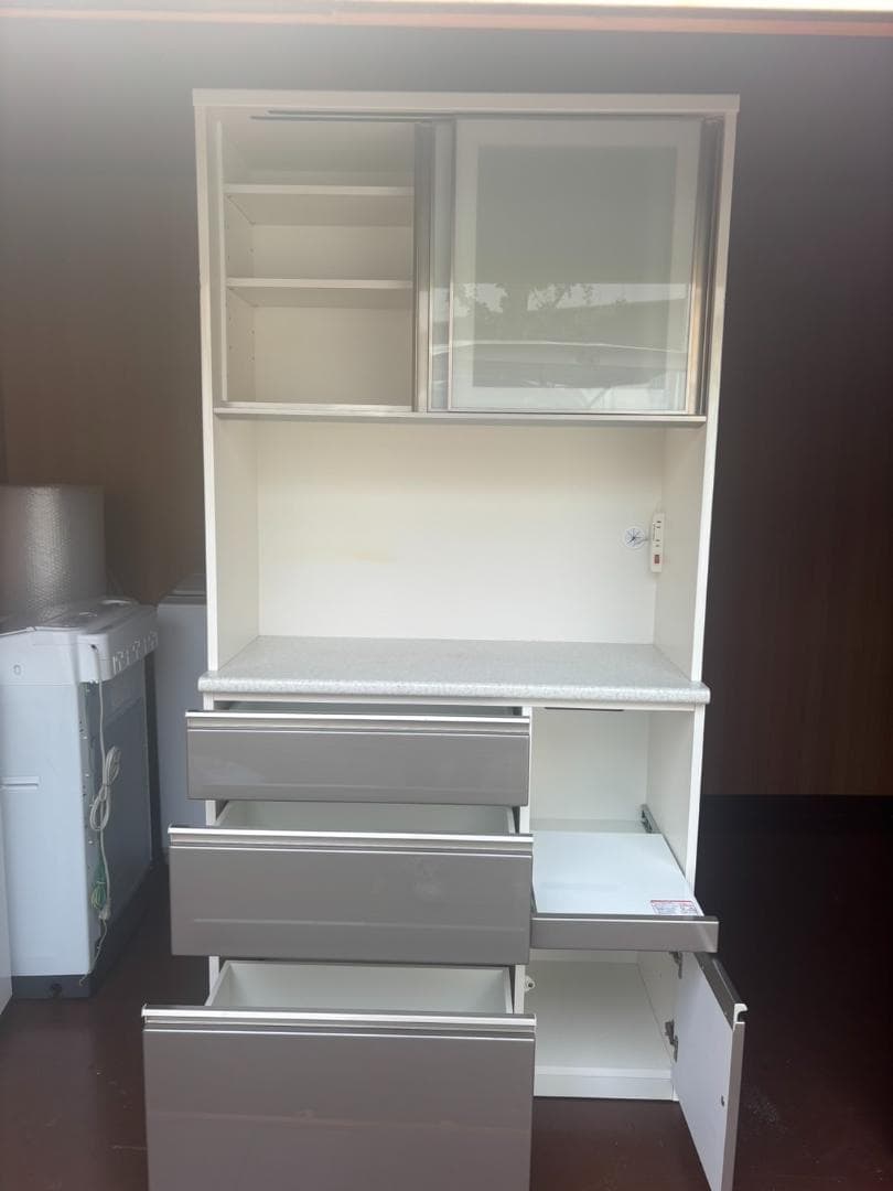 ともくん　ニトリ　キッチンボード　食器棚