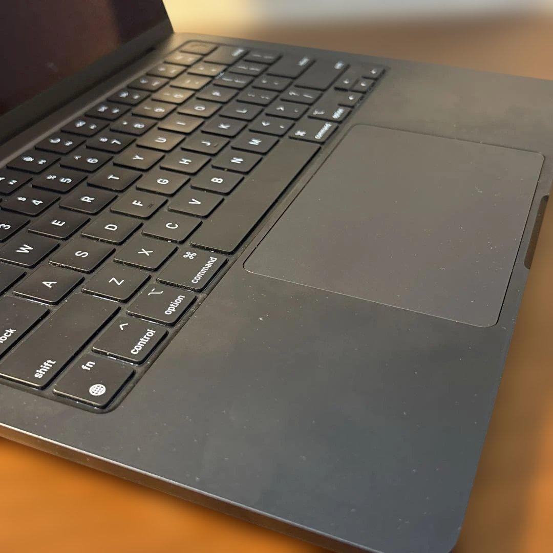 MacBookAir 13インチM2 256gb AppleCare付き