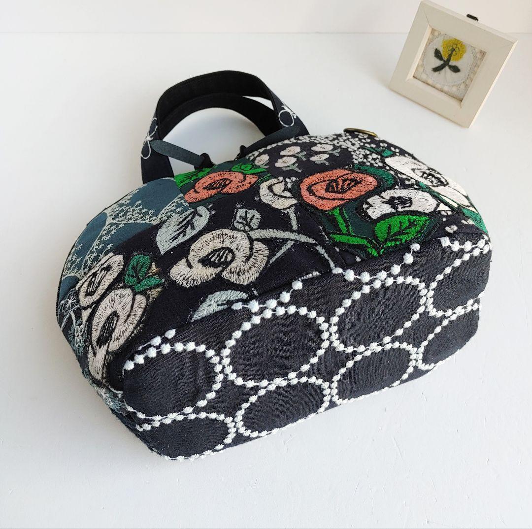 ミナペルホネン　swing camellia　バラードパッチ　ミニサイズ