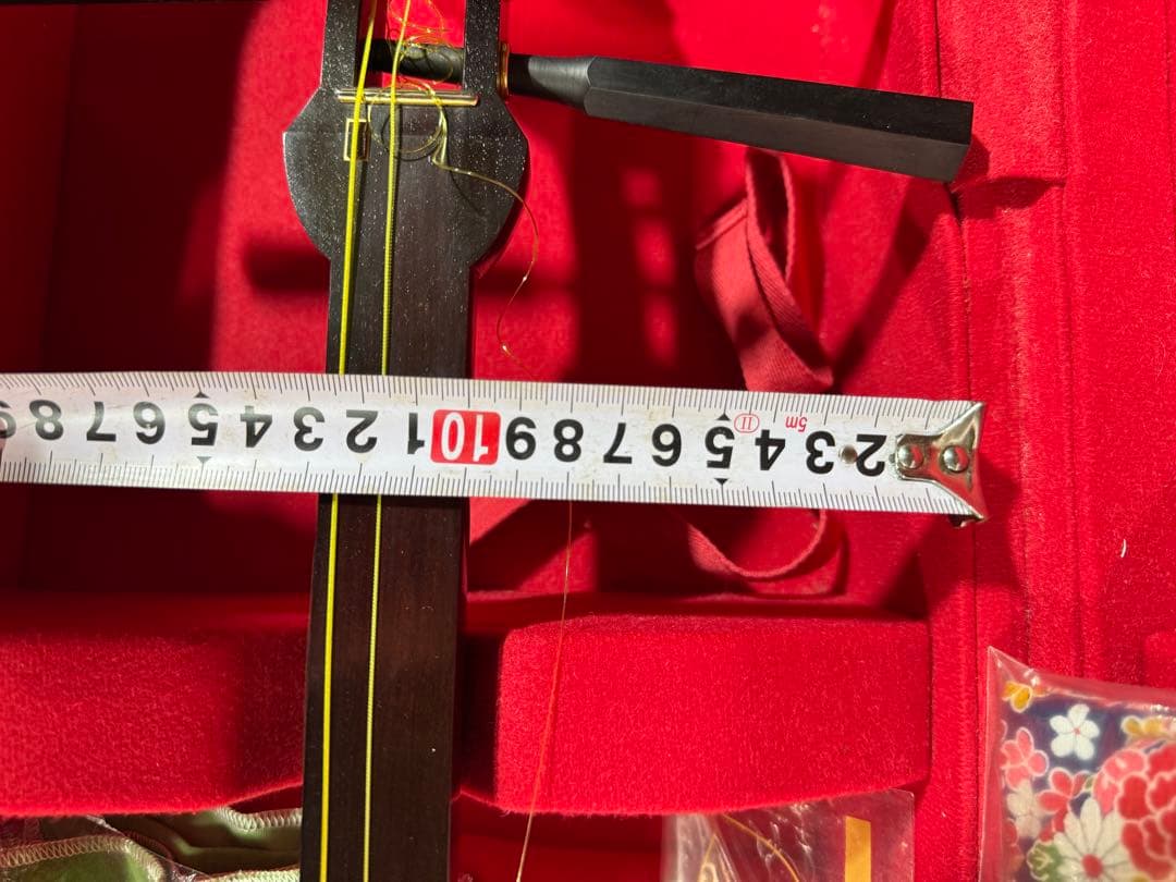 2-津軽三味線?　高級糸巻き 紅木？ハードケース&付属