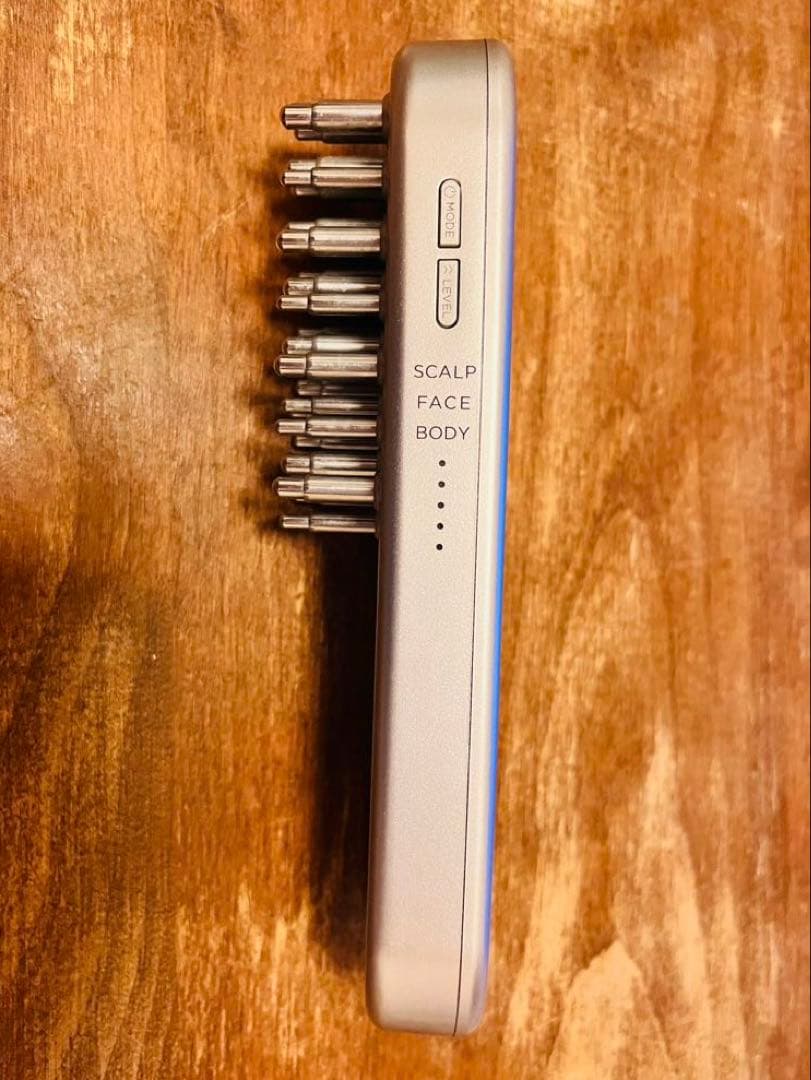 【美品】SALONIA 　EMSリフトブラシ