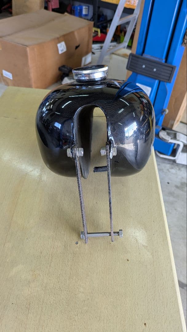 中古汎用☆ピーナッツタンク☆スポーツスター