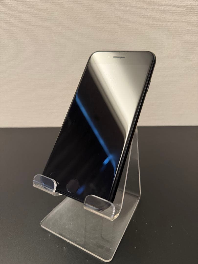 極美品 128GB Apple iPhone SE 3 第三世代 日本版 se3