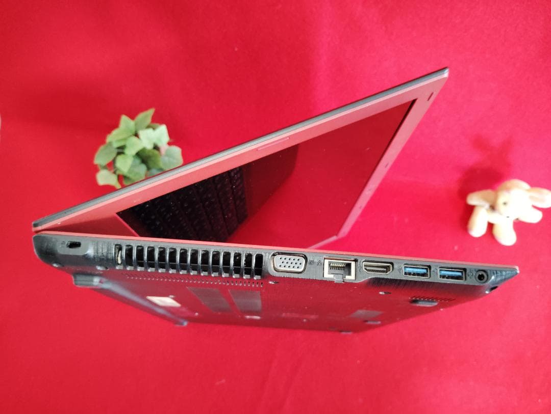 赤と黒のツートン★Acer ノートPC Windows11 8GB メモリ