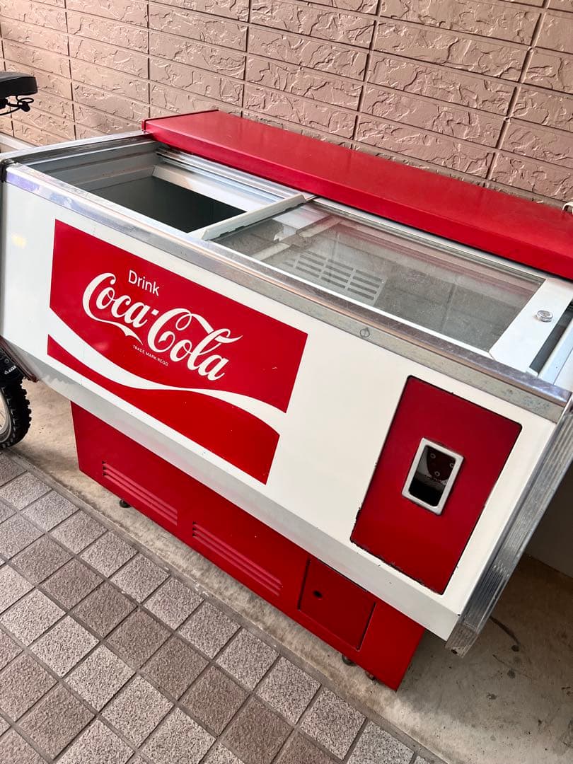 Coca-Cola 冷凍庫 ガラス蓋付き