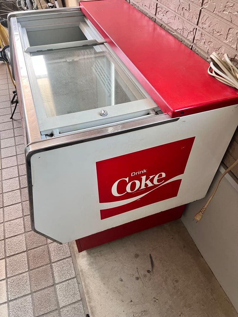 Coca-Cola 冷凍庫 ガラス蓋付き