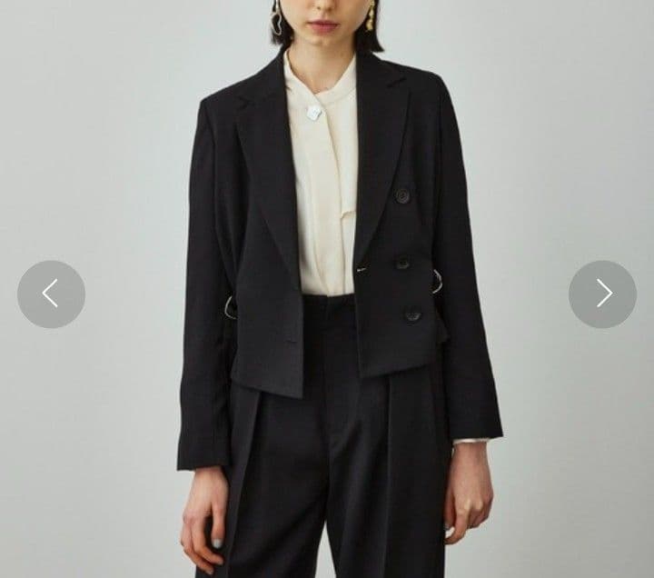 訳アリ美品 ユナイテッドトウキョウ ラナツイル ショートジャケット 1 ブラック