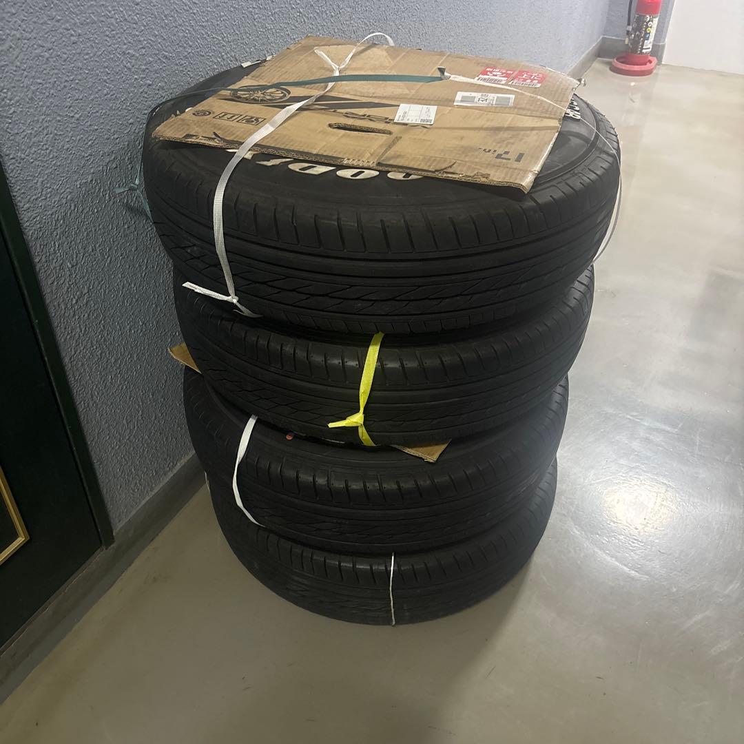 バリ山！2024製グッドイヤー タイヤホイール4本セット195/80/15