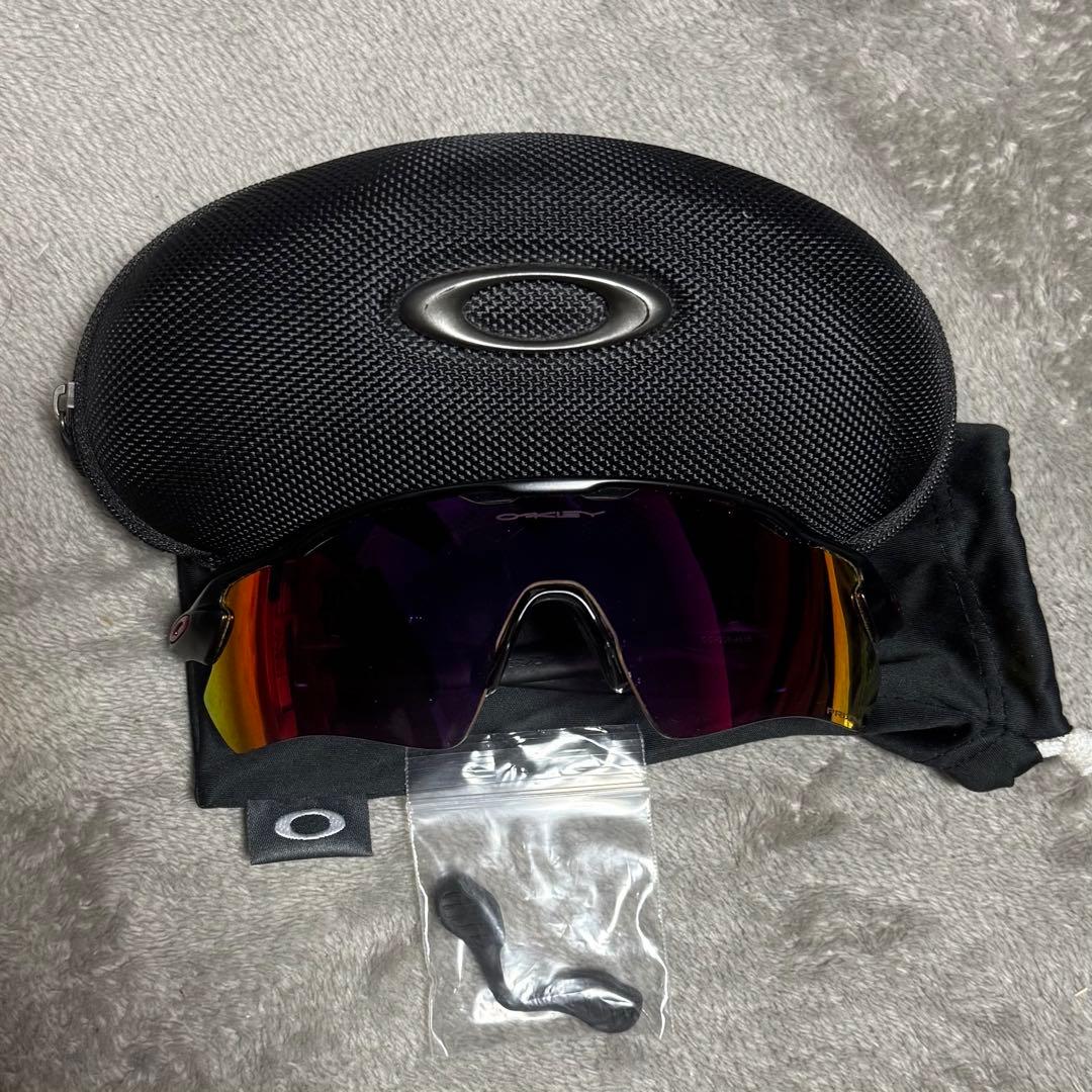 Oakley スポーツサングラス グラデーションレッド