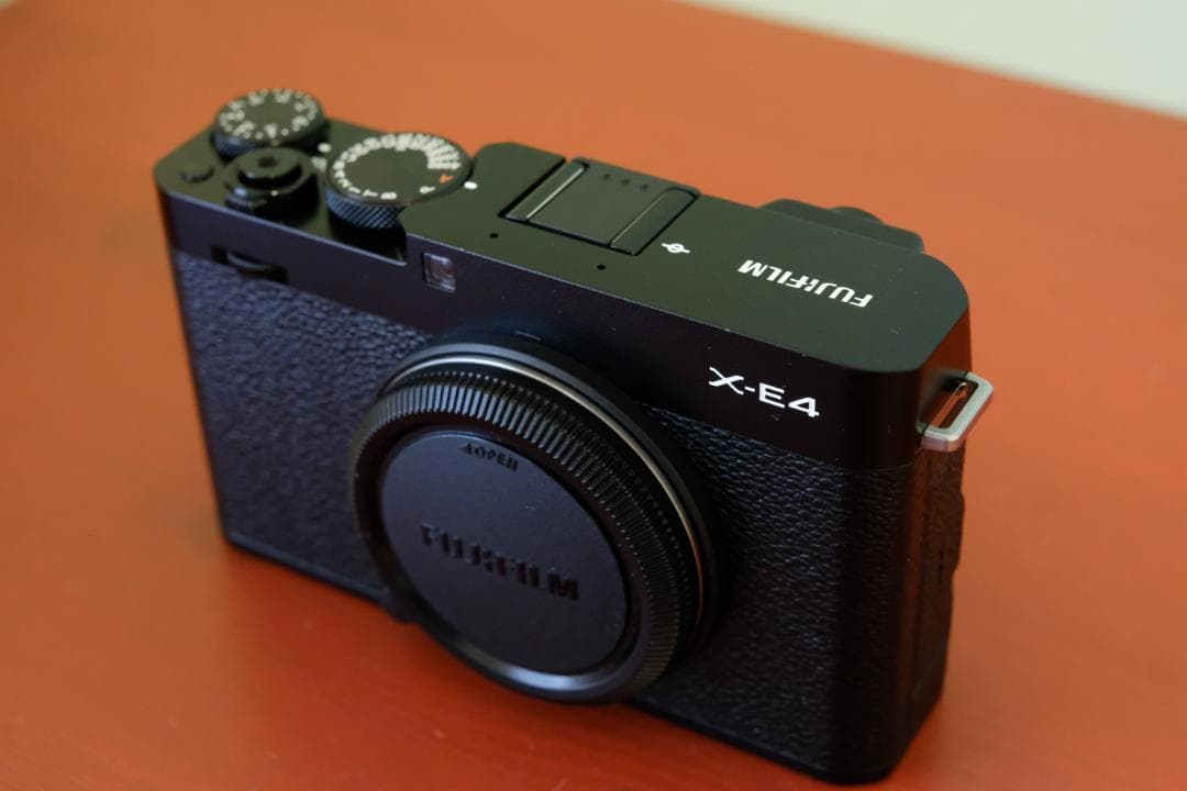 【美品】Fujifilm X-E4 ミラーレス一眼 本体+純正オプション多数