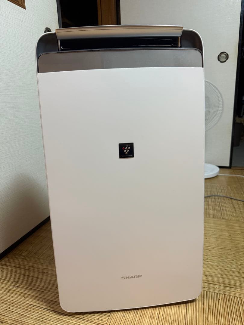 2023年製 SHARP衣類乾燥・除湿機（ホワイト）CV-S180